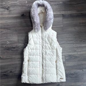 Calvin Klein Performance White Quilted Vest with Fur removeable Hood #80 Woman’s